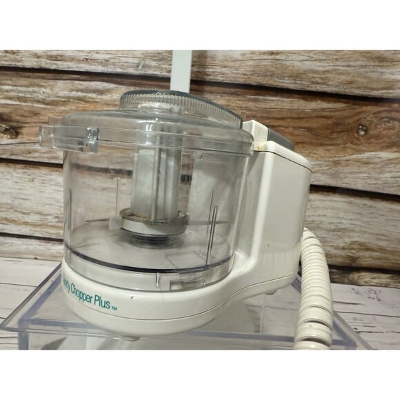 Black & Decker Handy Chopper Plus Model HC3000 Type 1 White - Works Great Nice - Picture 3 of 11
